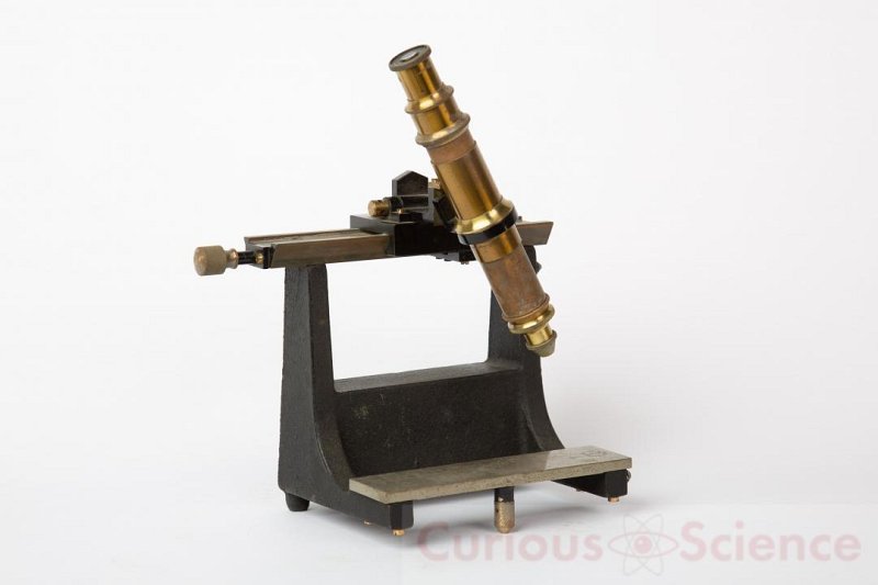 Microscope